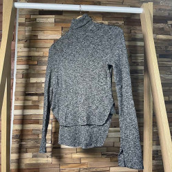Pull léger col roulé
