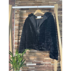 Manteau fausse fourrure noir